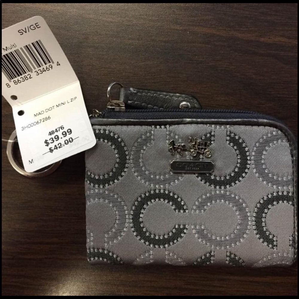 Coach Credit Card Holder w/key ring. NWT’s